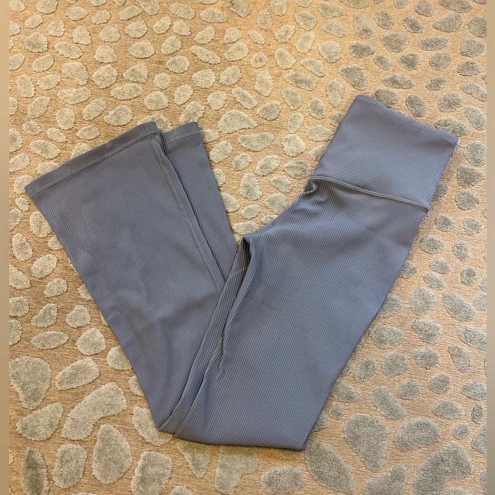 Athleta Cropped Ribbed Elation Flaired Tight - S - EUC